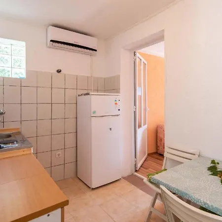 Ferienwohnung Fuer 5 Personen Ca 50 Qm In Kuciste, Dalmatien Sueddalmatien Apartament *