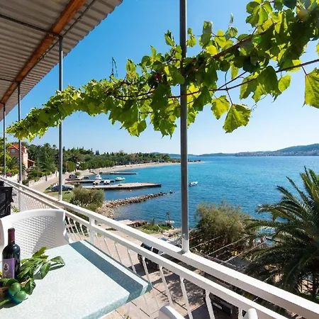 Ferienwohnung Fuer 5 Personen Ca 50 Qm In Kuciste, Dalmatien Sueddalmatien Apartament *